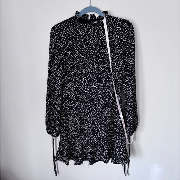 Misguided A Line Dress With High Neck in Black Leopard Print NWT Size 6 Lined - Picture 3 of 15